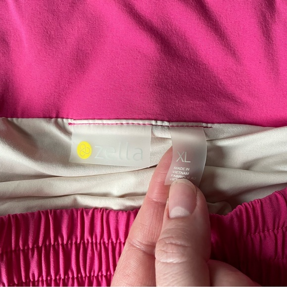 Zella Altitude Running Shorts NWT - Picture 6 of 9